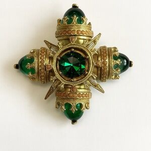 BENEDIKT NY Vintage Maltese Cross Brooch – Rare Variation Green Salmon Bead 60's